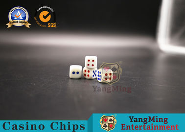خرید لوازم جانبی بازی کازینو سرگرمی KTV Hotel Ring Secret Secret Amine Plastic Poker Games Red and Blue Shake Dice تولید آنلاین