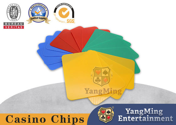 خرید کارت های برش پلاستیکی کاملا جدید بازی میز پوکر کازینو باکارا 4 رنگ کارت های برش PVC تولید آنلاین